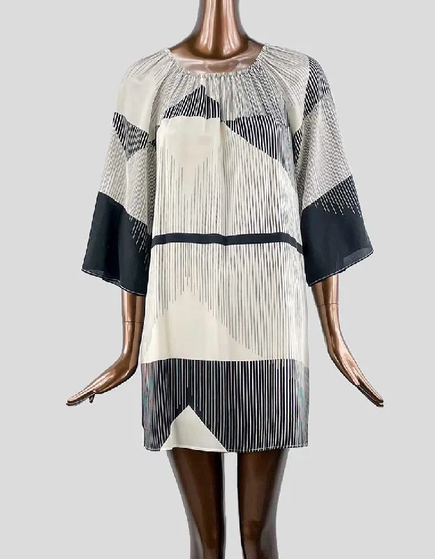 Alice + Olivia Mini Dress In Black And Cream Stripes - 4 US Comfortable Off-Shoulder Mini Dress Alice + Olivia Mini Dress In Black And Cream Stripes - 4 US Comfortable Off-Shoulder Mini Dress