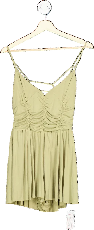 Urban Outfitters Green cupro Ruched Mini playsuit S Ruffle hem jumpsuit, Feminine, Trendy, Casual Urban Outfitters Green cupro Ruched Mini playsuit S Ruffle hem jumpsuit, Feminine, Trendy, Casual