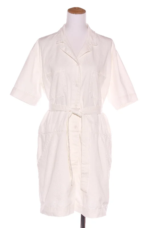 ASSEMBLY LABEL - White denim playsuit! 14-16 Trendy jumpsuit, Fashion-forward, Chic, Elegant ASSEMBLY LABEL - White denim playsuit! 14-16 Trendy jumpsuit, Fashion-forward, Chic, Elegant